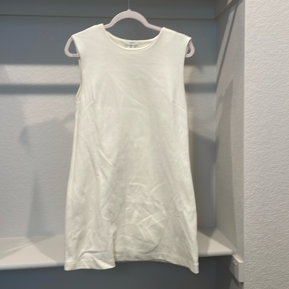 H&M dress, worn once. Jersey knit in great condition.